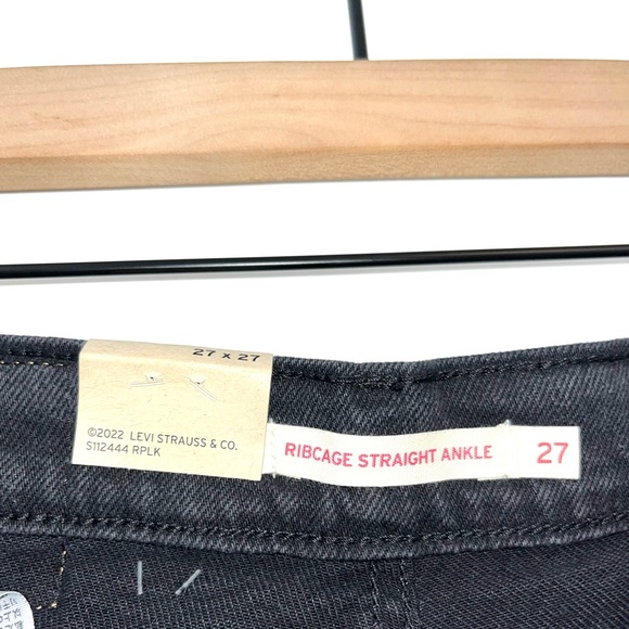 LEVI’s Ribcage Straight Ankle Button Fly Black Jeans - Picture 4 of 9